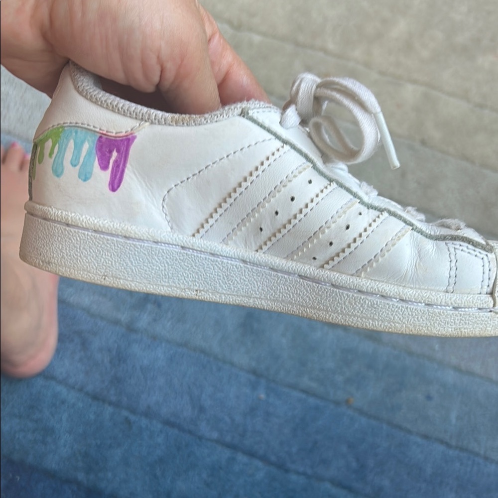 adidas Kids White Sneakers with Colorful Side Detail - Picture 4 of 9
